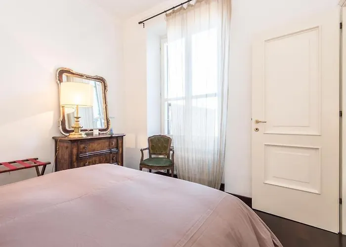 Luxury Spanish Steps Terrace Apartment