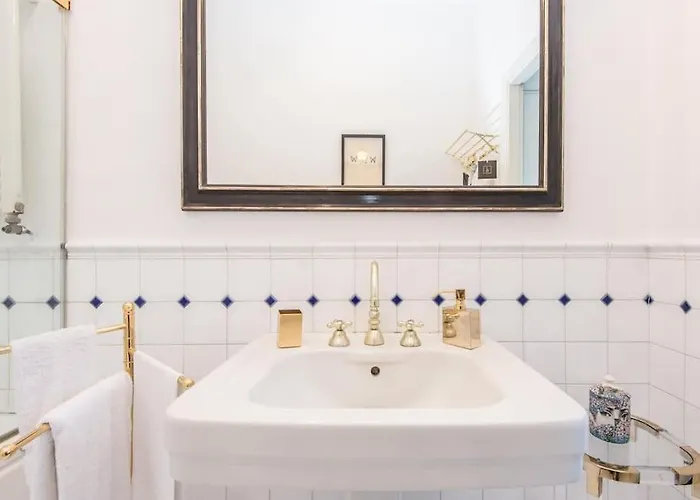 Luxury Spanish Steps Terrace Apartment *